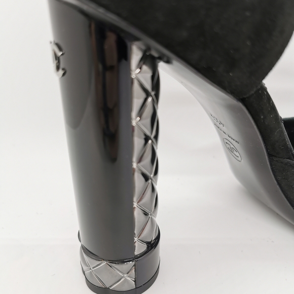 CHANEL Heels - Picture 7 of 11